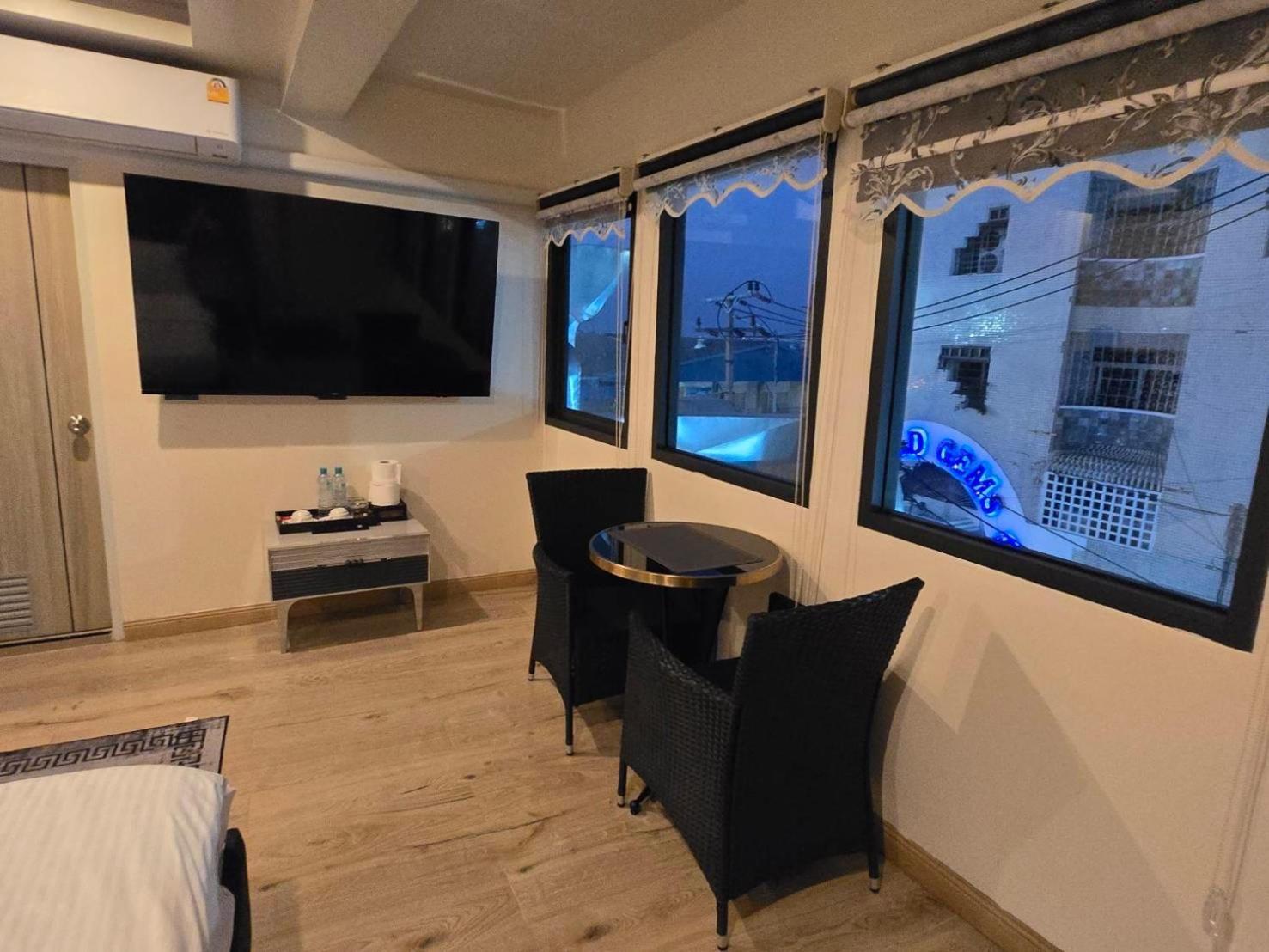 Pumpui Place Pattaya Εξωτερικό φωτογραφία